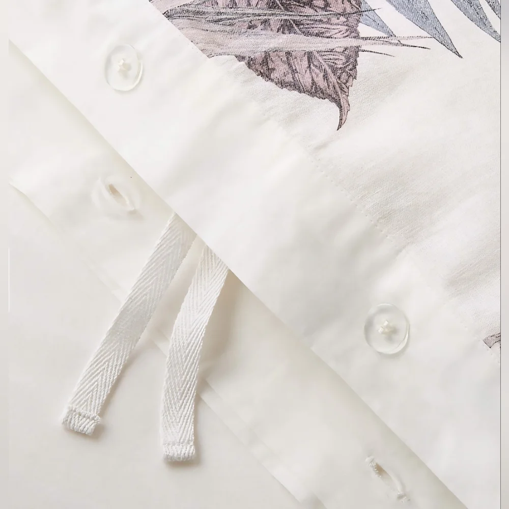 CB2 Eden Off White and Smoked Mauve Linen King Duvet Cover, Ratail $329.00 UAD